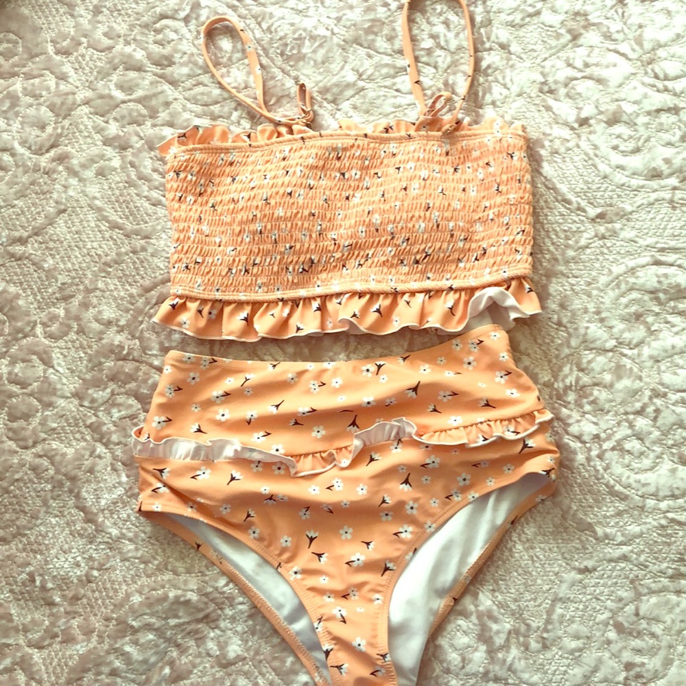 High waisted and Bandeau top